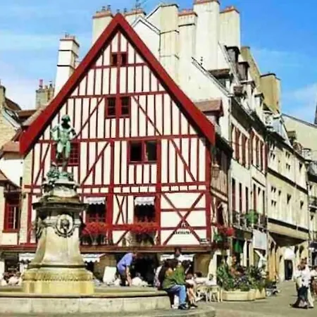 Patione Dans Centre De Dijon