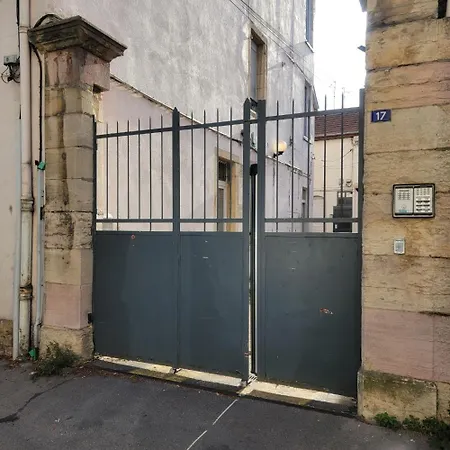 Patione Dans Centre De Apartment *